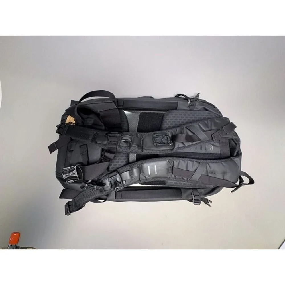Boundary Supply Arris 35L Travel Backpack + Accessories | Black | New - Picture 5 of 12
